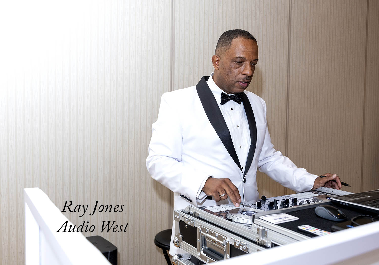 Audio West Professional DJ Services 1 DJ in Chicagoland Area
